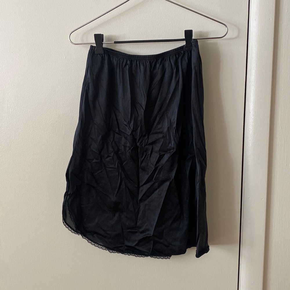 Little vintage black slip with side slit size medium